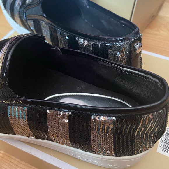 Micheal Kors slip ons - Picture 3 of 3
